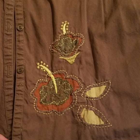 Natural Reflections 3X Button Up Brown Top - Picture 2 of 4